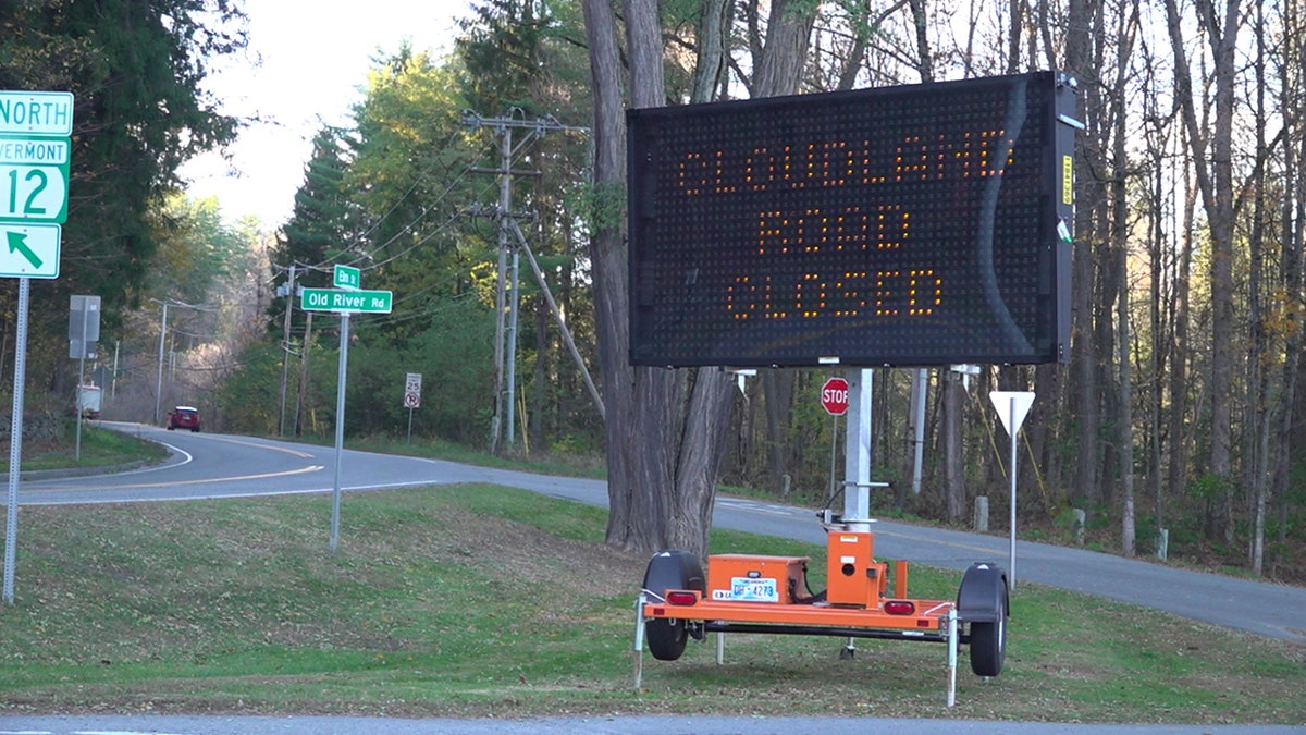 Cloudland road closed sign