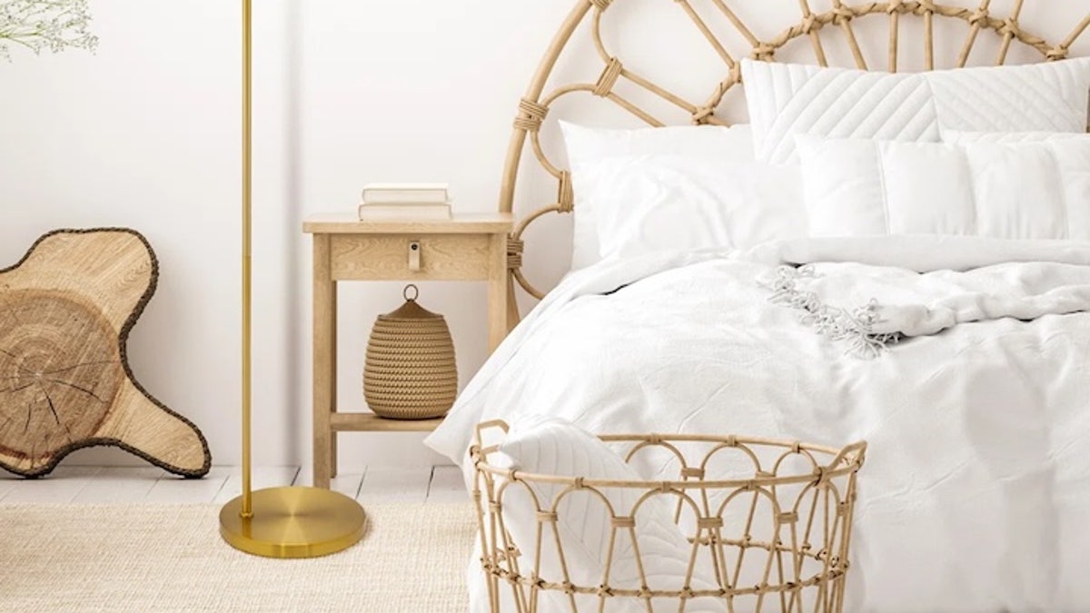 Vintage-inspired lamp