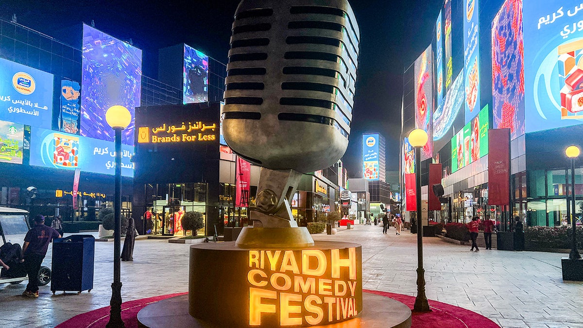 Washington Post rebukes Dave Chappelle, other top comedians for performing at Saudi comedy fest