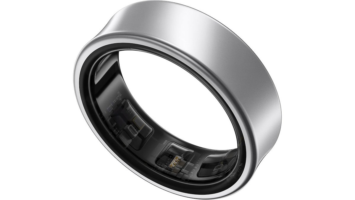 Track your sleep, daily activity and heart rate with this ring.