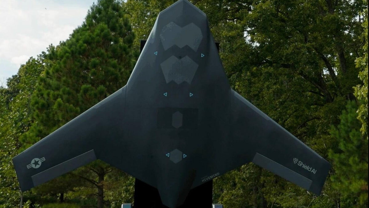 Imagem do avião X-BAT