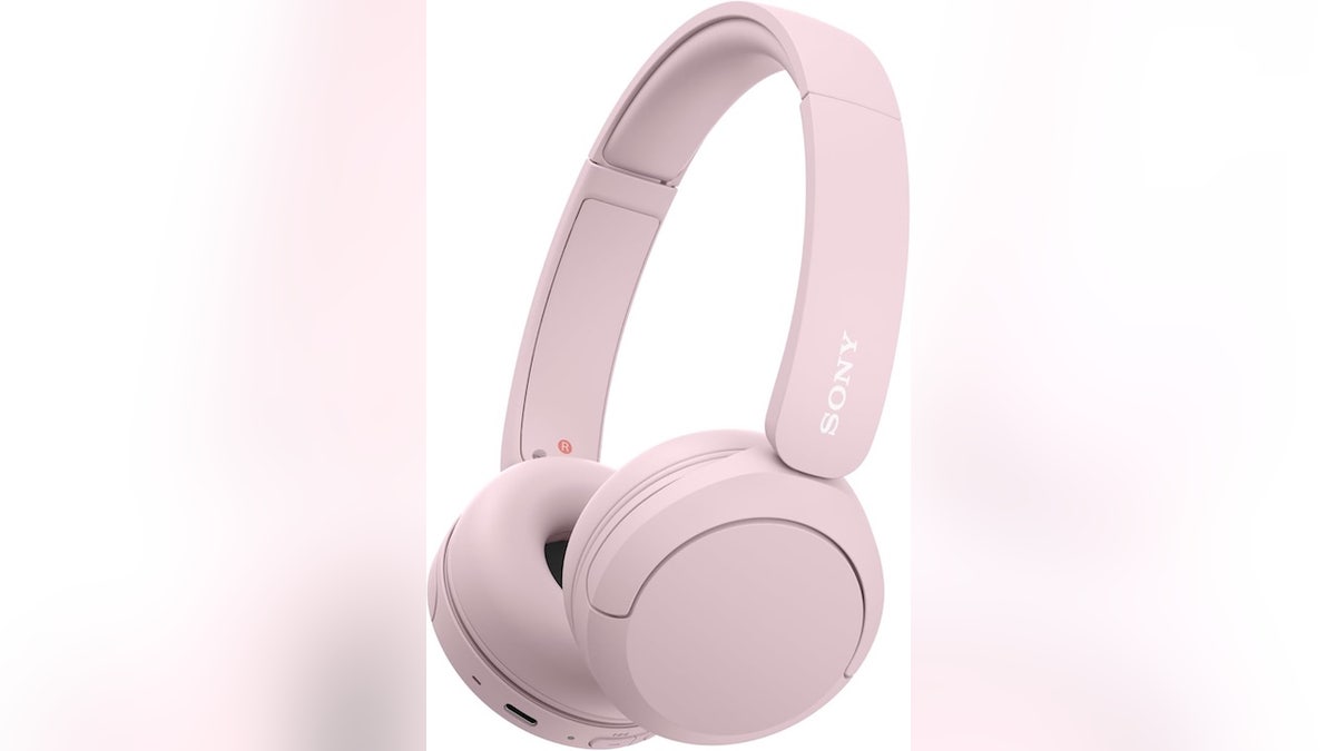 Sony’s superior sound quality carries over in these budget-friendly headphones.