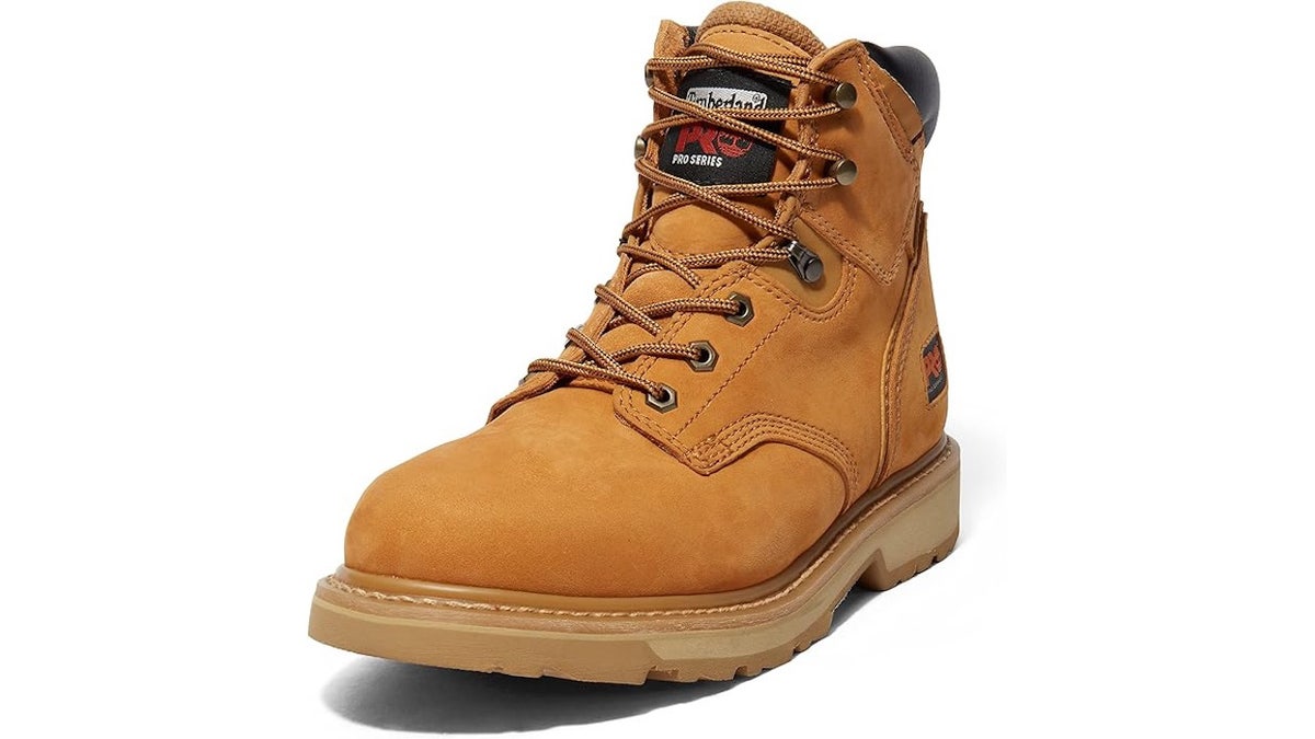 Keep your feet comfortable with these Timberland work boots. 