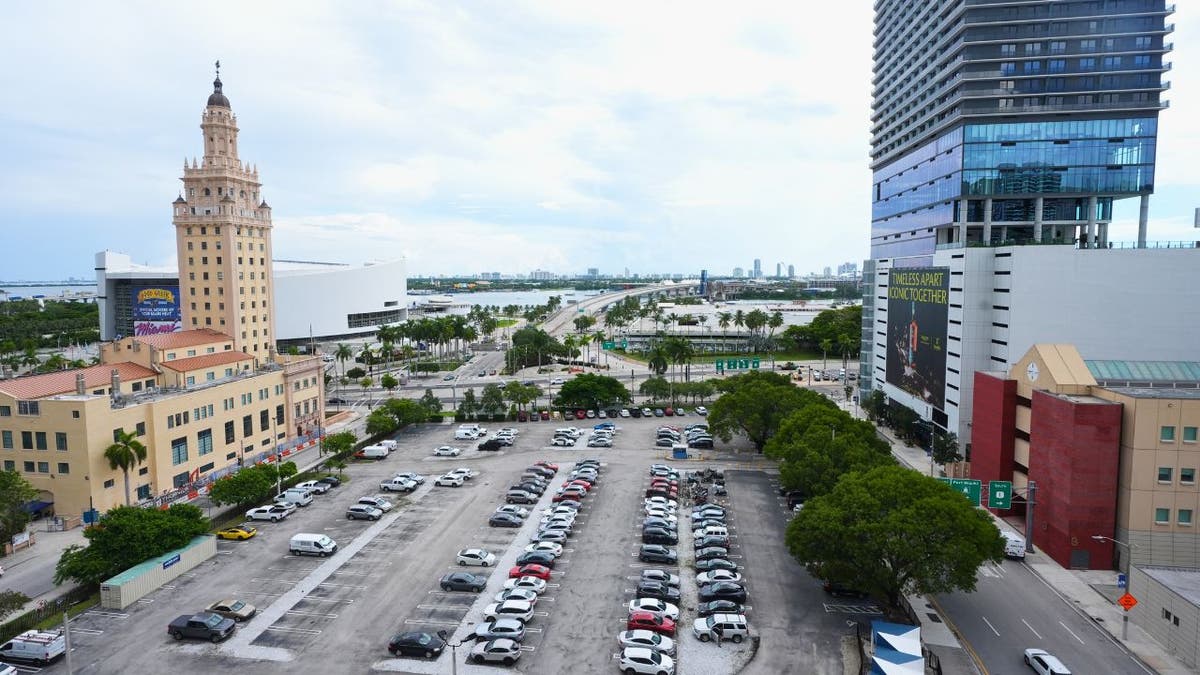 Estacionamiento en Miami elegido para el sitio de la biblioteca presidencial de Trump con Freedom Tower cerca