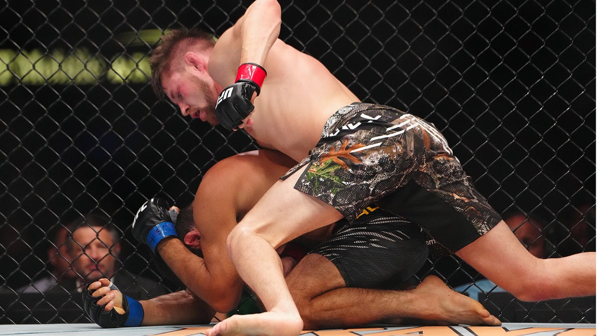 Bryce Mitchell Crone golpea a Gracie