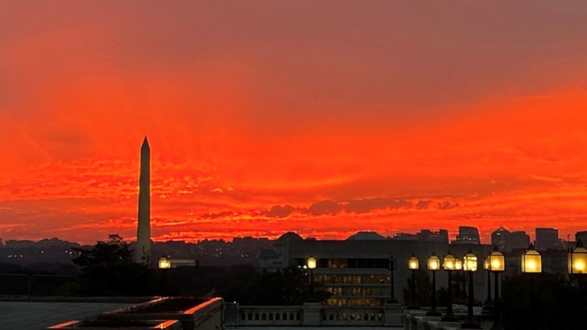 Red Sunset w Waszyngtonie, DC