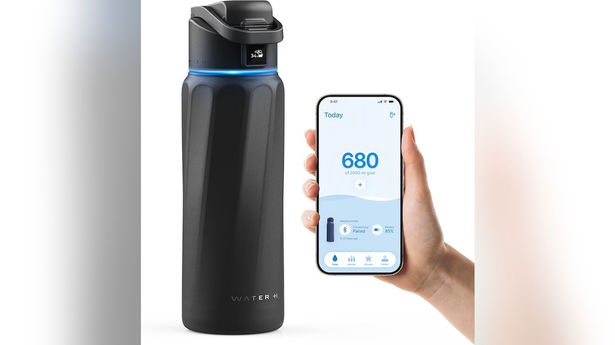 This smart water bottle reminds you to stay hydrated.