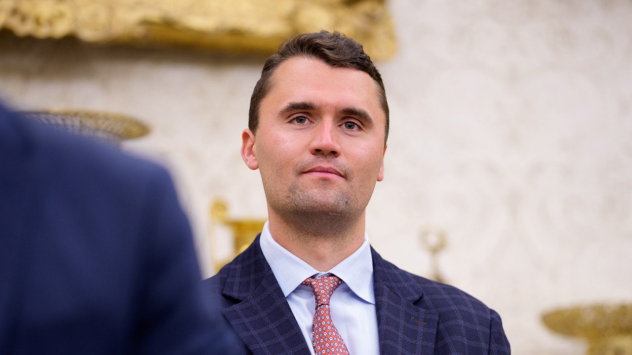 Trump awards Charlie Kirk Presidential Medal of Freedom posthumously | Fox News