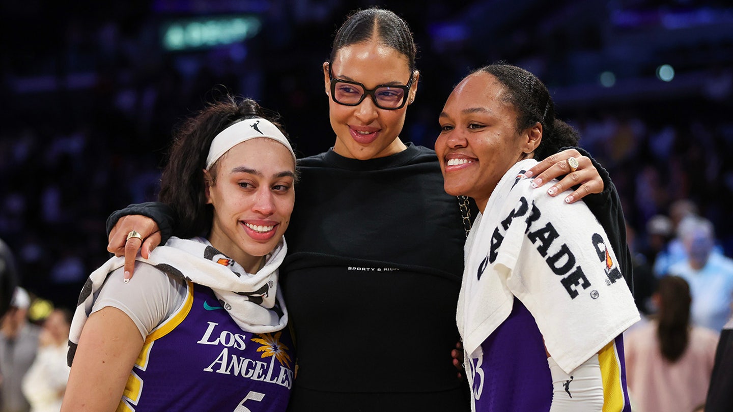 Ex-WNBA star implores players to find additional revenue source after OnlyFans success