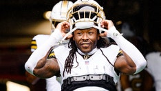 Alvin Kamara threatens retirement if Saints try to trade him: 'I'll drink a piña colada somewhere'