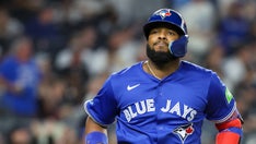 Yankees fan throws can at Vladimir Guerrero Jr's family before elimination: report