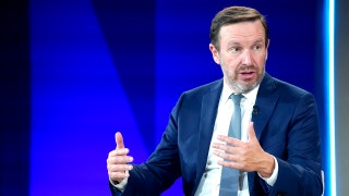 'Traitor' Dem senator ripped after one-word reaction appears to cheer on Iran