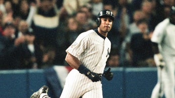 Bernie Williams discusses Yankees' chances at ALDS comeback, differences between Joe Torre and Aaron Boone
