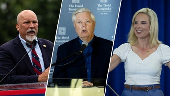 More lawmakers say they're rejecting paychecks as government shutdown drags on