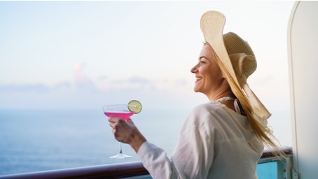 Major cruise line axes inclusive onboard beverage package at Bahamas location