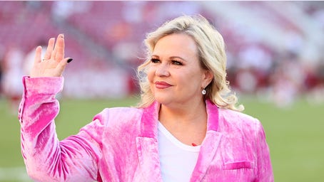 ESPN star Holly Rowe reveals why she dumped 'hot boyfriend' bodybuilder