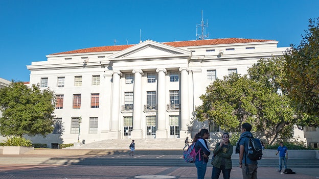 UC Berkeley professor brings back traditional exams as AI use raises concerns