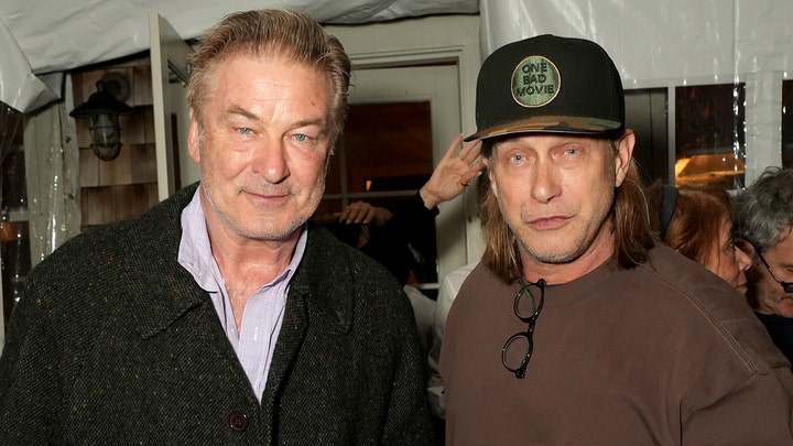 Judge dismisses Alec Baldwin manslaughter case