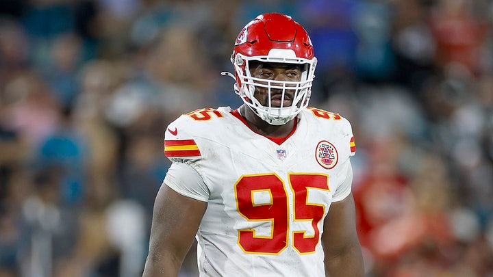 ‘Ridiculous’ Jaguars beat Chiefs 31-28, Concerns for Kansas City after falling to 2-3? | The Herd