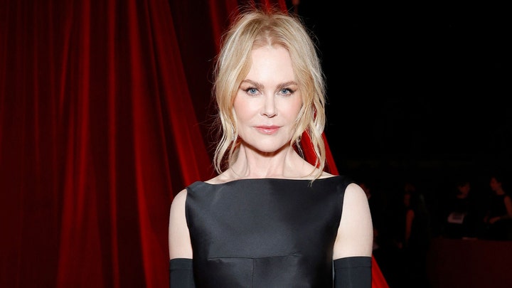 Nicole Kidman walking the red carpet at the 2025 Golden Globe Awards