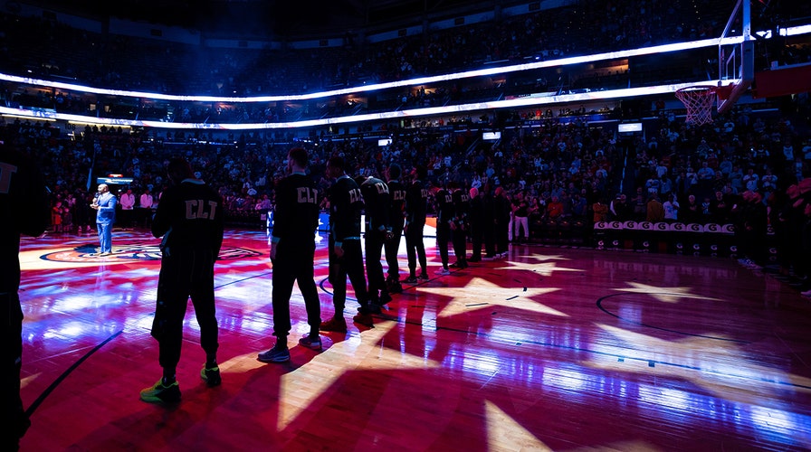 Nuevos detalles sobre la detención del jugador Miami y miembro NBA de la Fama NBA en una redada relacionada con apuestas ilegales vinculadas a la mafia.