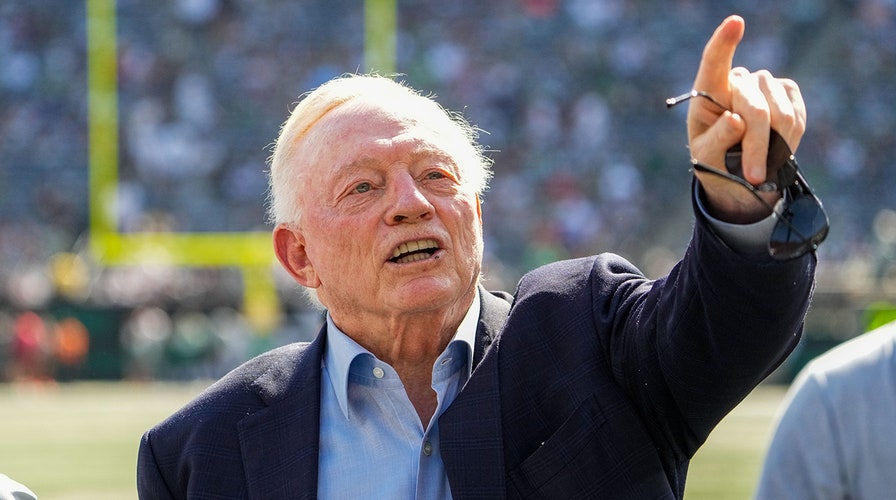 NFL fines Cowboys' Jerry Jones for obscene gesture: report