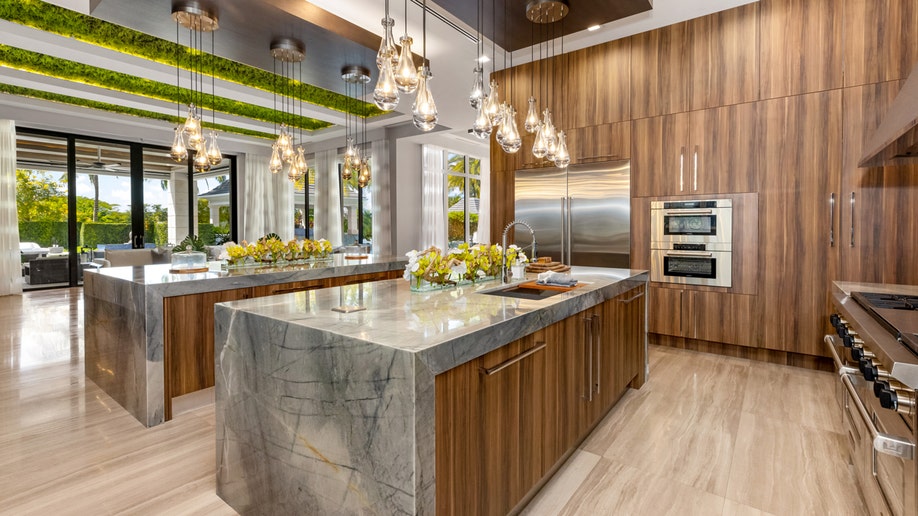 Mark Wahlberg's kitchen island