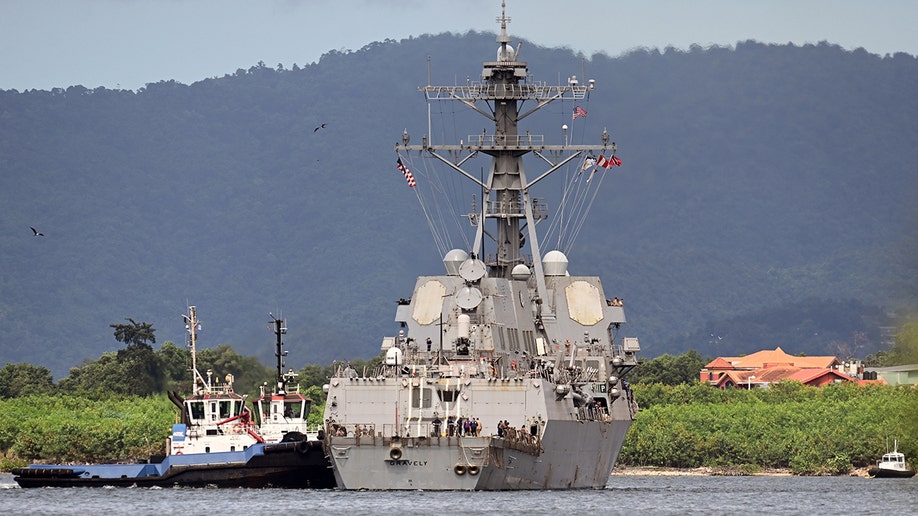 USS Gravely destroyer prepares to dock