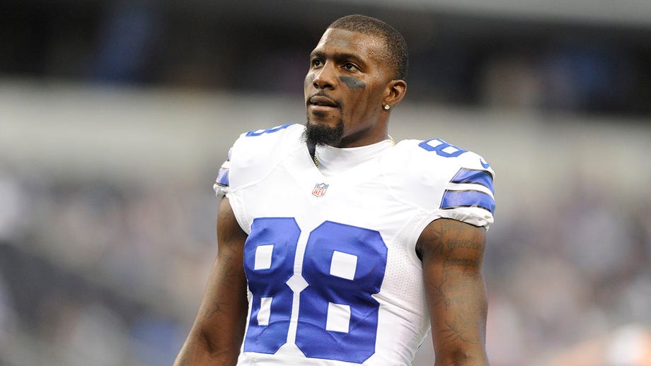Dez Bryant defends Jaxson Dart's Trump introduction, says he doesn't understand 'the hate' from critics