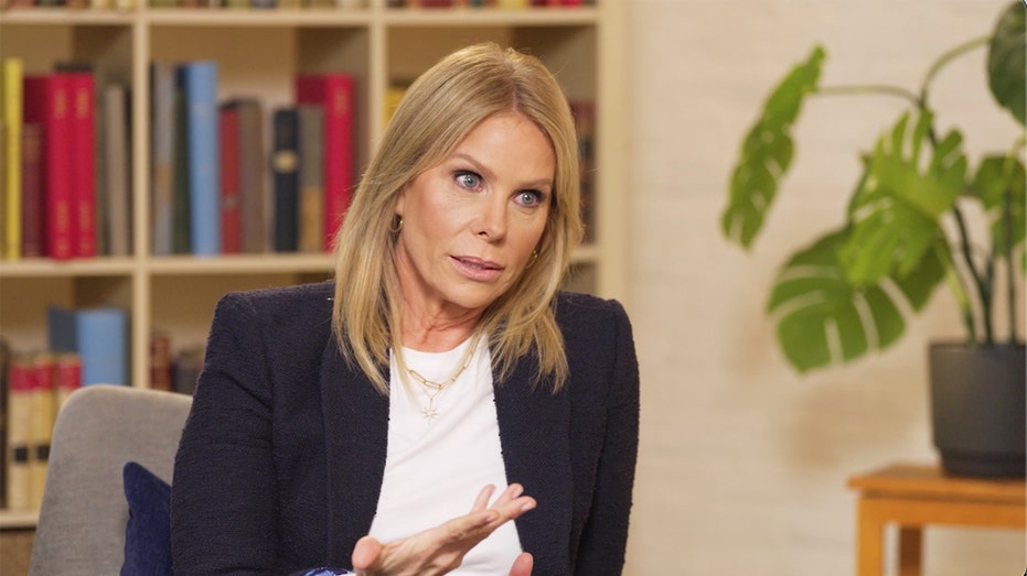 Cheryl Hines emotionally recounts young nephew's death, how it gave her perspective during RFK Jr's campaign