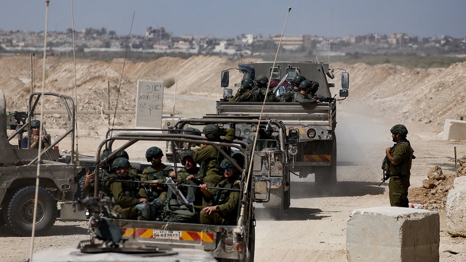 Hamas violates ceasefire by shooting at IDF soldiers in Gaza, Israeli military official says