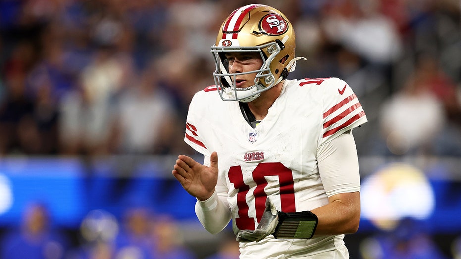 49ers' Mac Jones saw dead body 'floating' in water near team hotel before game vs Rams: report