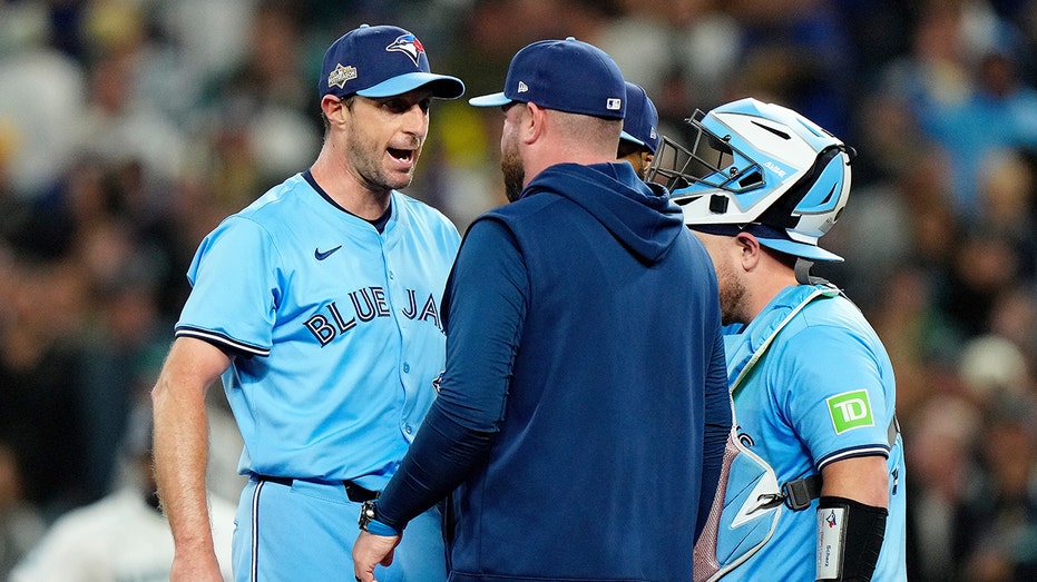 Blue Jays' Max Scherzer refuses to leave mound in heated exchange with manager in Game 4 win