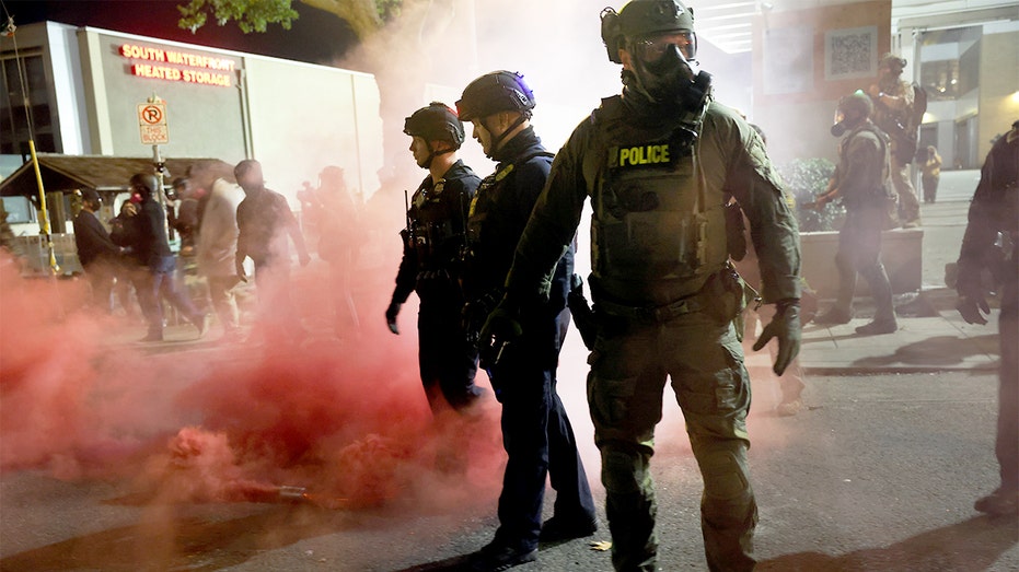 VICTOR DAVIS HANSON: When liberals play confederates. Portland's revolt against America