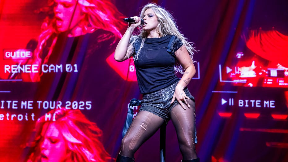 Pop star unleashes expletive-filled rant against ICE, Trump during Portland concert