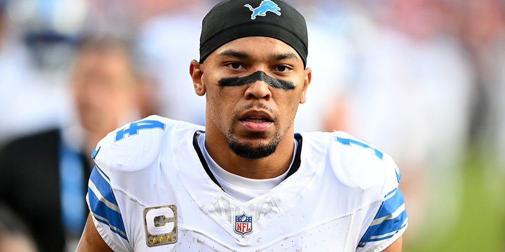 La estrella de los Lions, Amon-Ra St Brown, explica por qué no le gusta  jugar en Navidad: «Ni siquiera me gusta».