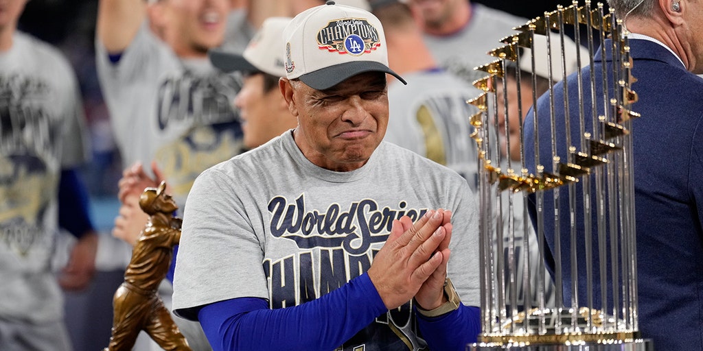 mlb-dodgers-dave-roberts-
