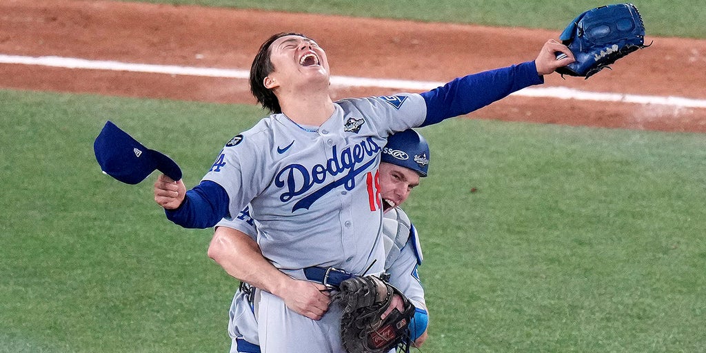 CD WORLD BEST PARTY FRONTIR 山本由伸 WBC EVERY PITCH thrown by Yoshinobu Yamamoto in the 2023 World