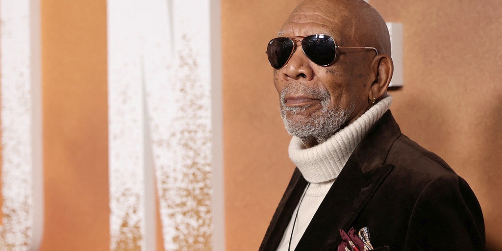 Morgan Freeman se indigna y amenaza con acciones legales por uso de su voz en AI