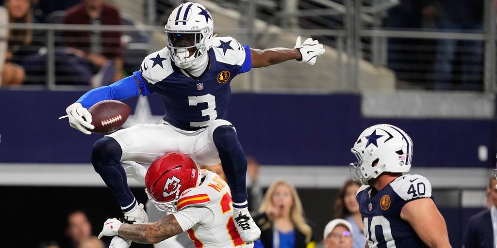 NFL scores: Cowboys' George Pickens sets up win for team over