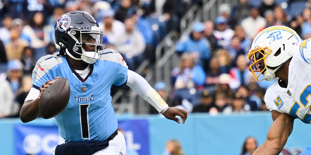 nfl-titans-cam-ward-110425-2.