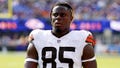 Browns tight end David Njoku elated after not being traded: &apos;I ain&apos;t f---ing leaving&apos; - Fox News