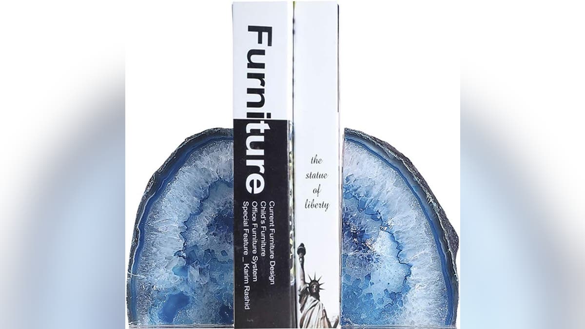 Best for: Readers with a lot of books