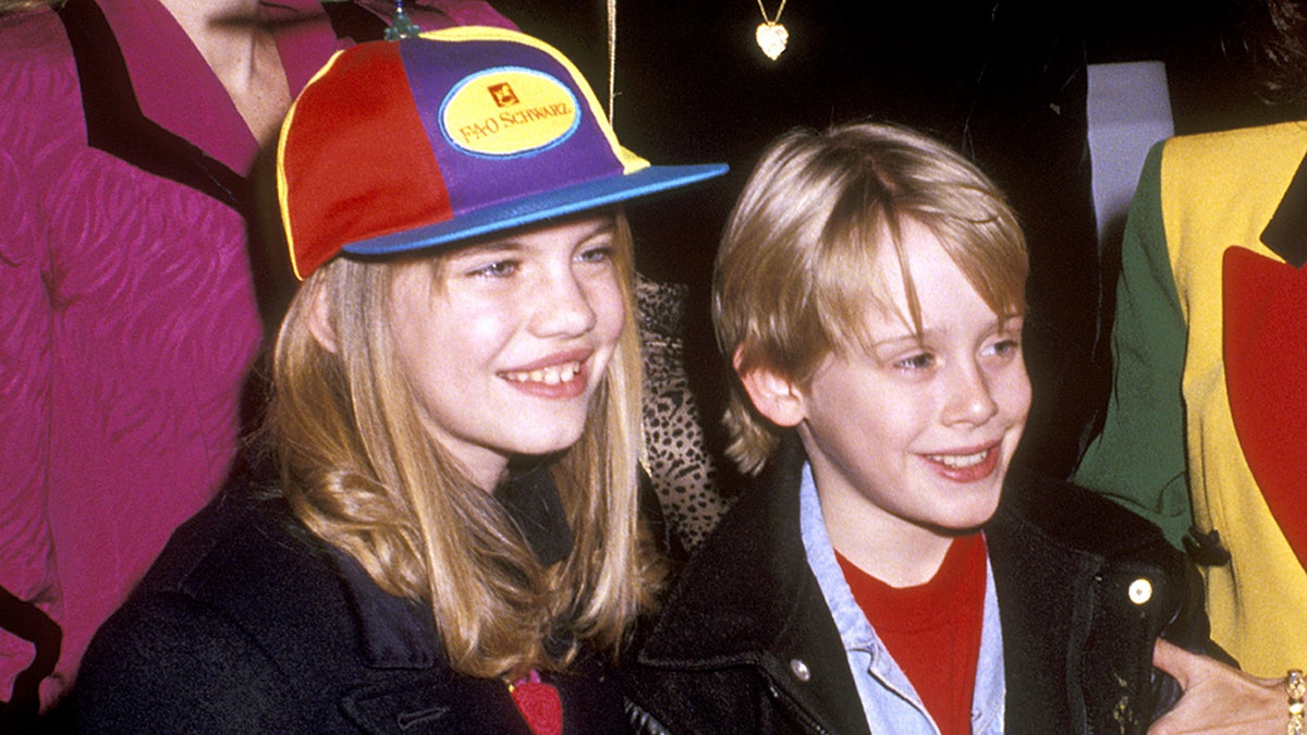 anna-chlumsky-macaulay-culkin Macaulay Culkin Says Dangerous 'My Girl' Filming Won't Take Place Today