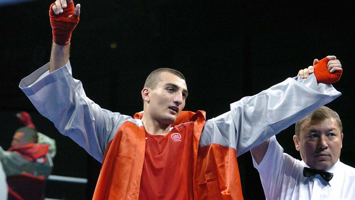 Boxer Vanes Martirosyan, who competed for Team USA in 2004 Olympics, dead at 39  at george magazine