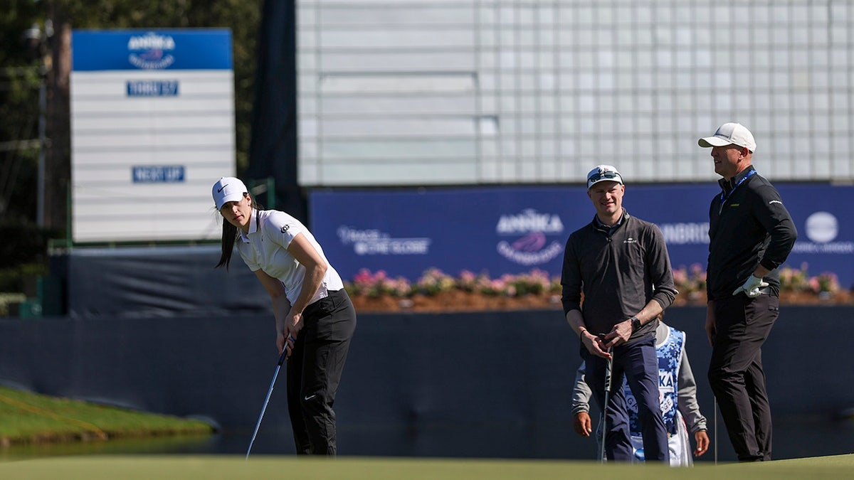 ক্যাটলিন ক্লার্ক এলপিজিএ-র অ্যানিকা প্রো-আমে নেলি কোর্দার সাথে জুটি বেঁধেছেন, তার নির্বাণ দক্ষতা দিয়ে ভক্তদের মুগ্ধ করেছেন ক্যাটলিন ক্লার্ক এলপিজিএ-র অ্যানিকা প্রো-আমে নেলি কোর্দার সাথে জুটি বেঁধেছেন, তার নির্বাণ দক্ষতা দিয়ে ভক্তদের মুগ্ধ করেছেন