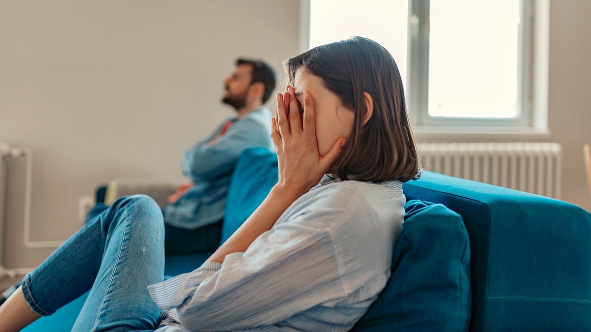 One toxic behavior kills relationships, leading happiness expert warns at george magazine