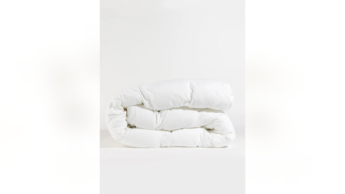 This down alternative comfort has just the right weight to keep you warm.