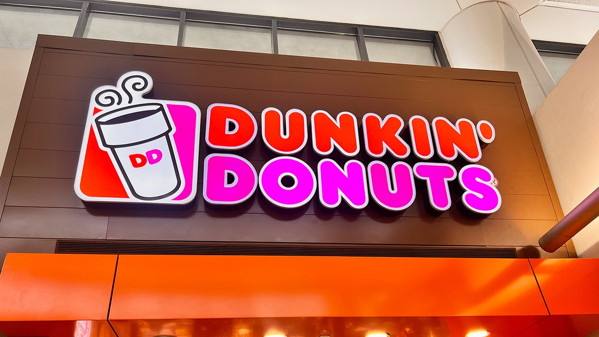 America's top airport snacks revealed — and a favorite dominates nationwide  at george magazine