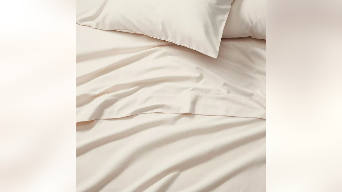 These sheets are warm and comfy.